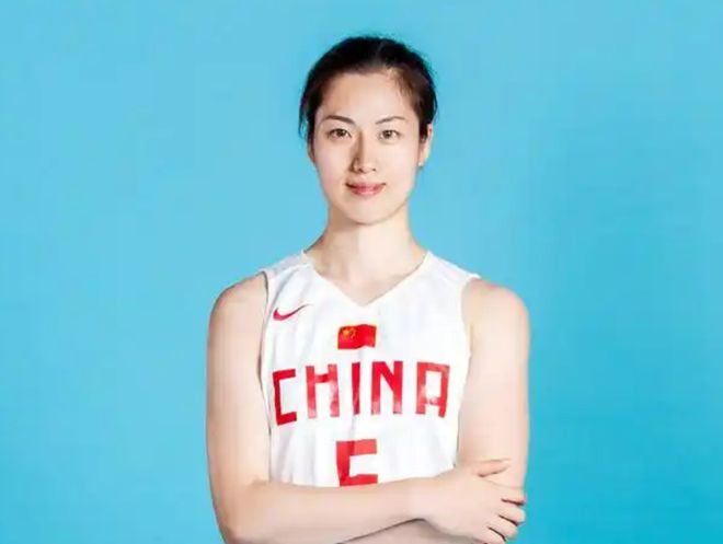 马上任亮相主帅岗位中国篮球新模式启动凯发k8赞助马竞正式官宣！女篮球员走(图1)