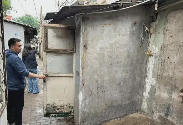 乱建居民想提升小区环境的愿望实现了凯发k8网站拆除700平方米私搭(图3)