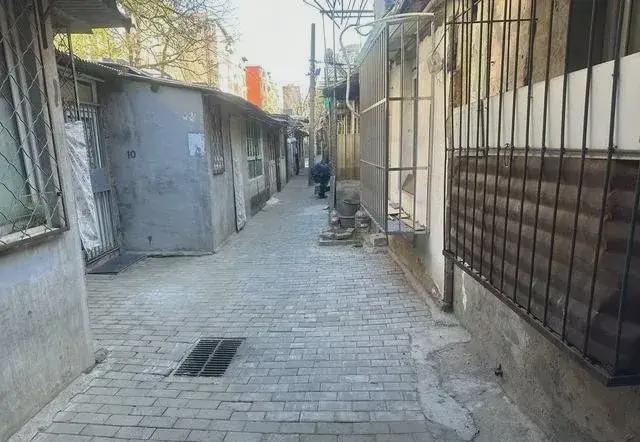 乱建居民想提升小区环境的愿望实现了凯发k8网站拆除700平方米私搭(图4)
